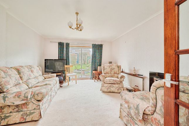 24, Wheatsheaf Way, Cambridge photo 2