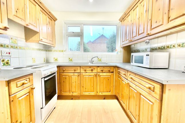 35 Valley Road, Stoke-On-Trent photo 3