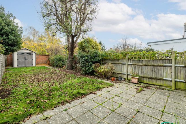 36, Sedgeford Road, London photo 2