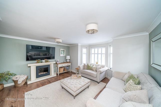 42, Haymaker Way, Cannock photo 2