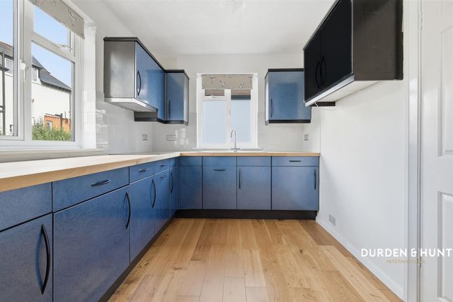 5 Richmond Court Grand Parade, Leigh-On-Sea photo 3
