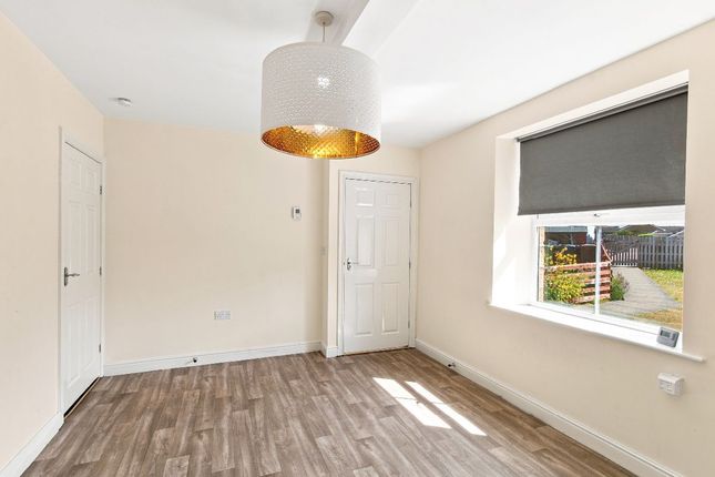 3 Hodgson Lane, Drighlington photo 4
