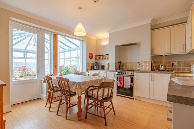 5, Barley Cote Grove, Keighley photo 3