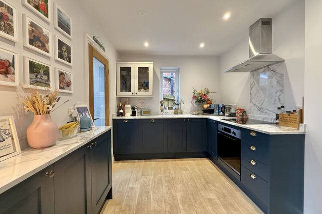 39, Cowick Hill, Exeter photo 3