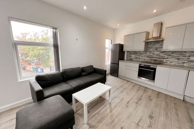Flat 3, 298 Swan Lane, Coventry photo 3