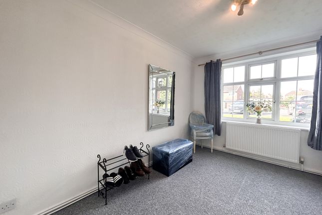 Flat for sale in Wilkie Close, Scunthorpe
