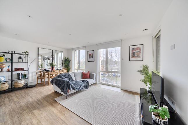 10 Grafham Court, Brannigan Way, Edgware photo 2