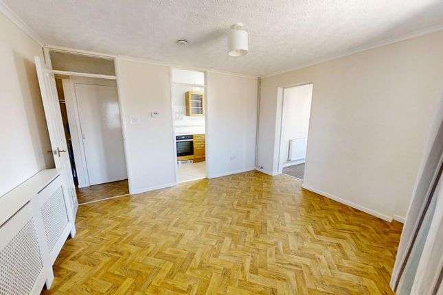 6 Montrose Close, Portland photo 3