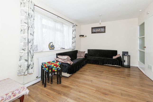 Flat for sale in Weekes Drive, Cippenham, Slough