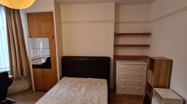 Shared accommodation to rent in Balmoral Avenue, West Bridgford, Nottingham