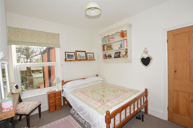 End terrace house for sale in Landseer Road, Southwell