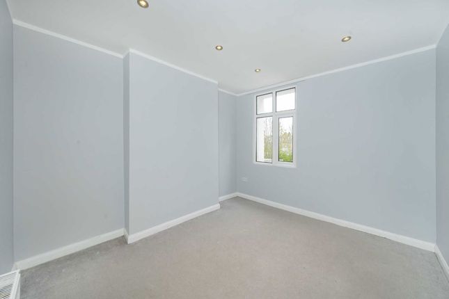 14B, Wellesley Road, Harrow photo 3