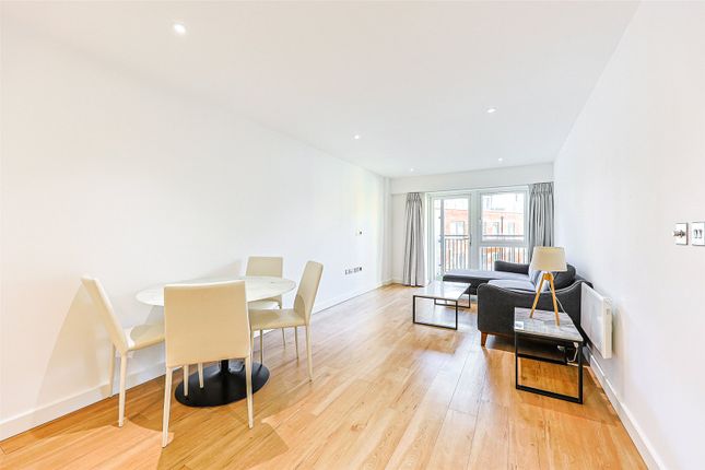 Flat 31, Cornelia House, 3, Caversham Road, Colindale photo 3