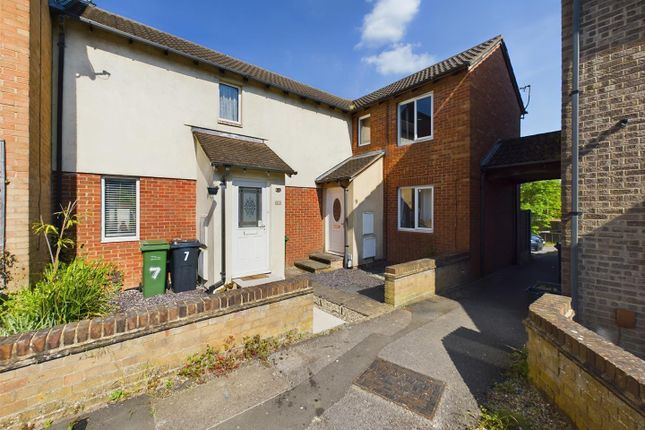 Thumbnail Property for sale in Sweet Briar Drive, Calcot, Reading