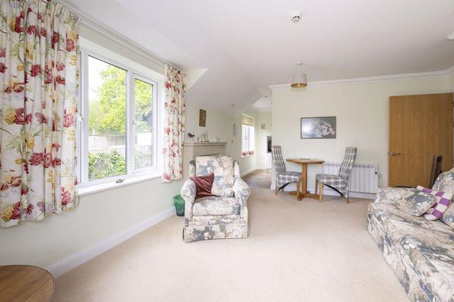 Flat 10, Hurstwood Court, Linum Lane, Uckfield photo 4