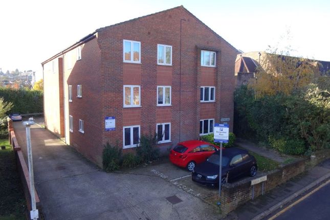 Thumbnail Flat for sale in 9 Deacons Court, Villa Road, Luton, Bedfordshire