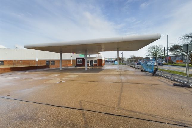 Industrial to let in Clough Road, Hull, East Riding Of Yorkshire