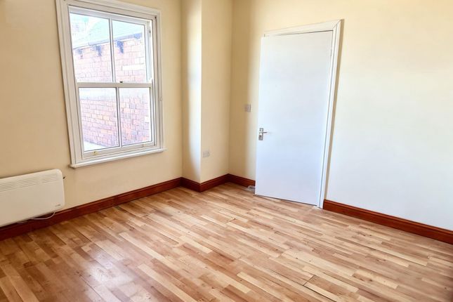 Flat 5 259 Dewsbury Road, Leeds photo 2