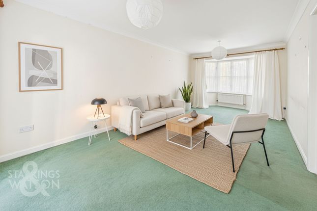 16 Millers Drive, Diss photo 2