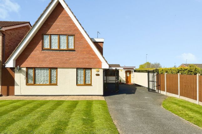 2, Richmond Drive, Perton, Wolverhampton photo 2