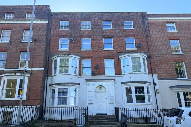 Flat to rent in Hawley Square, Margate
