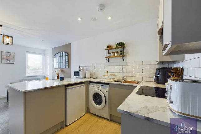 4, White Hart Mews, Caldicot photo 4