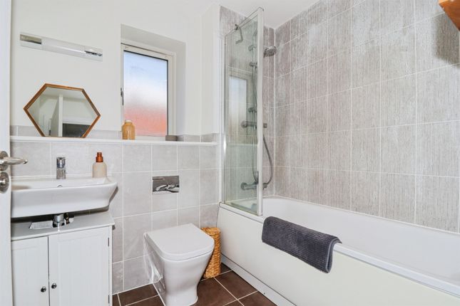 3, Stirling Close, Bury St. Edmunds photo 4