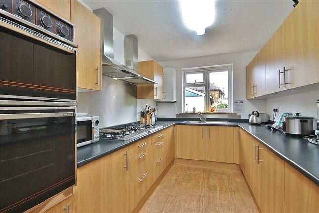 Room 7, 64, Marsh Lane, Surrey photo 3