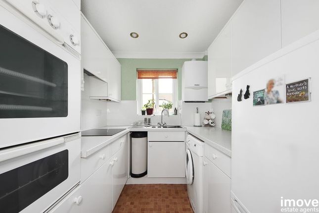 33 Fairwaters, Longford Lane, Newton Abbot photo 3