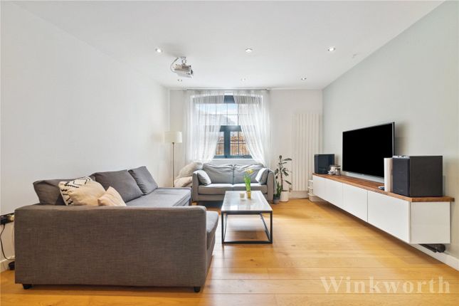 End terrace house for sale in Hatcham Park Mews, London