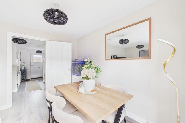 10 Comet Close, Gloucester photo 4