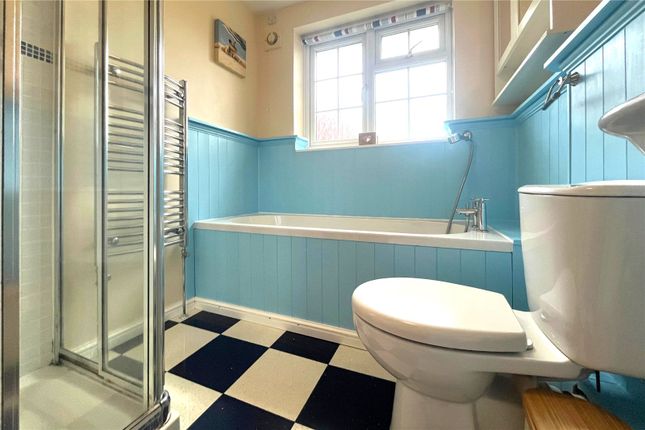 12a, Ennerdale Grove, Surrey photo 4