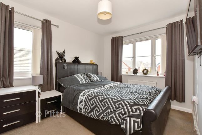 13, Cromwell Avenue, East Cowes photo 4