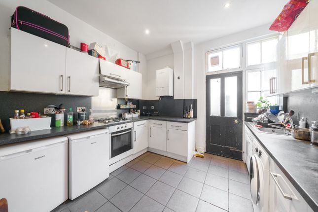 Flat for sale in Fairlawn Mansions, New Cross Road, New Cross, London