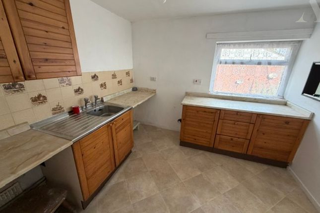 8 Regent Walk, Birmingham photo 2