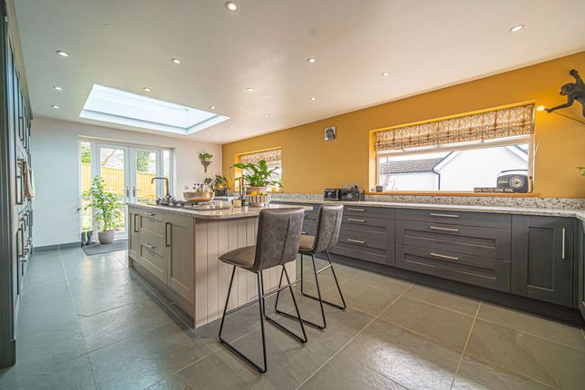 4 Vicarage Hill, Newport photo 3