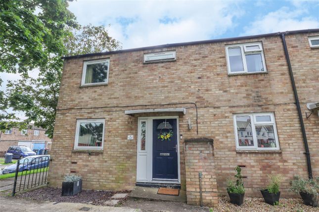 End terrace house for sale in Macaulay Square, Calne