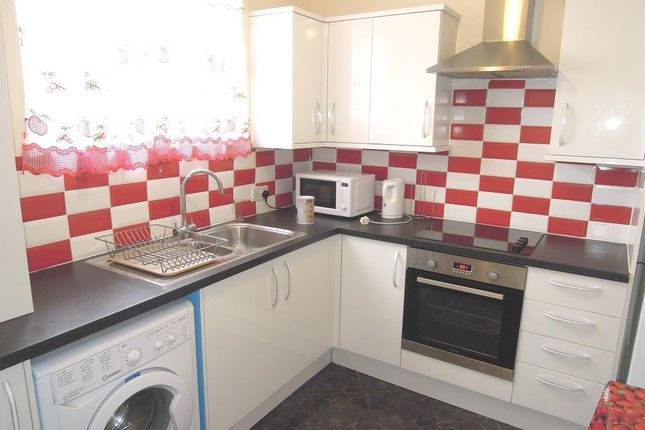 106, The Shaftesburys, Barking photo 3