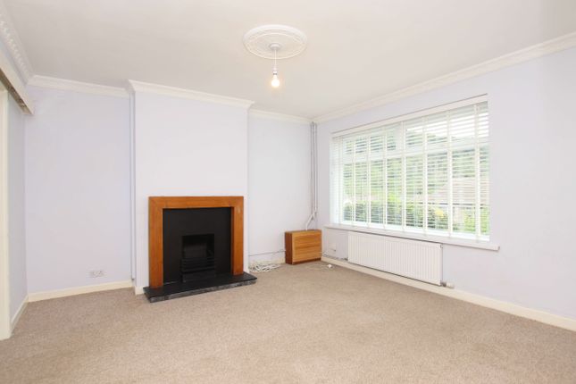 28, Southgate Avenue, Llantrisant photo 2