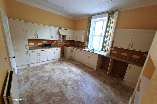 Barcroft Grove, Yeadon photo 2