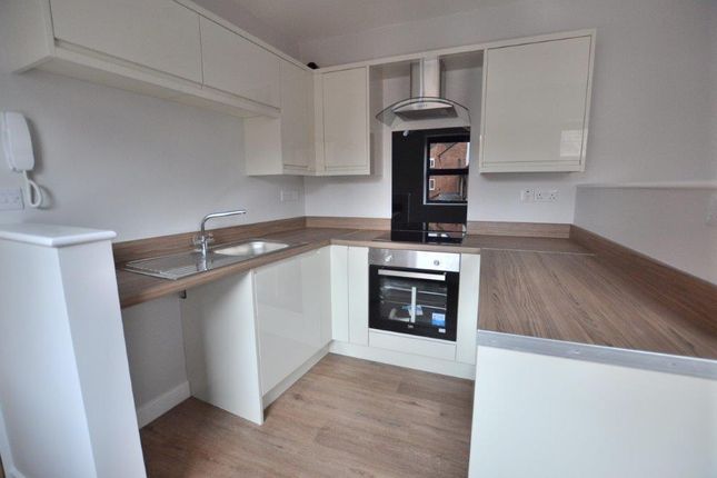 Flat 3 Kitchen.Jpg