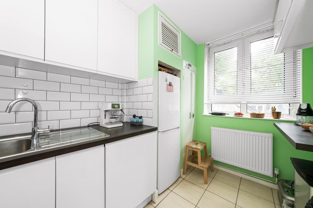 96, Plough Way, London photo 2