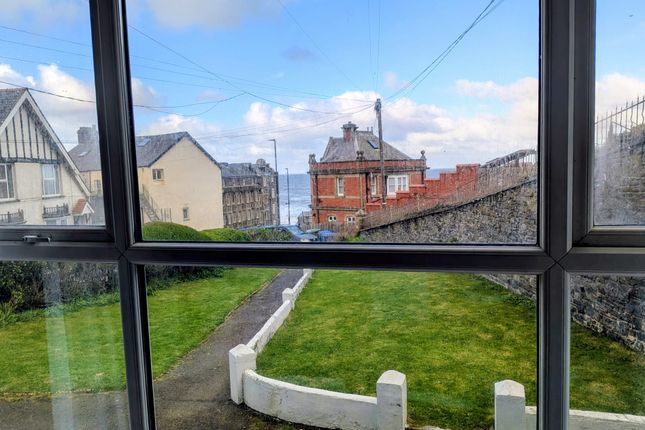 Flat 10, Gwen y Don, Cliff Terrace, Aberystwyth photo 2