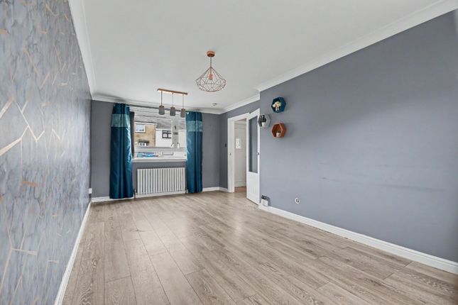119, Burns Road, Greenock photo 4