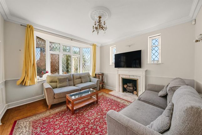 Belmont Close, Uxbridge photo 4