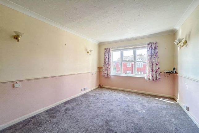 Flat 26, Jenner Court, Weymouth photo 3