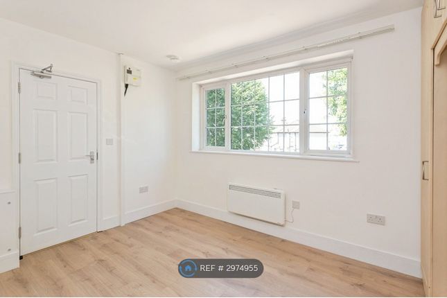 Kings Road, Harrow photo 2