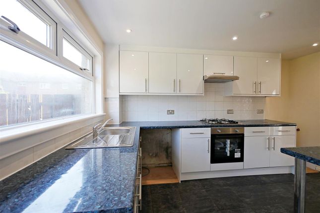 27, Alloway Gardens, Glasgow photo 5
