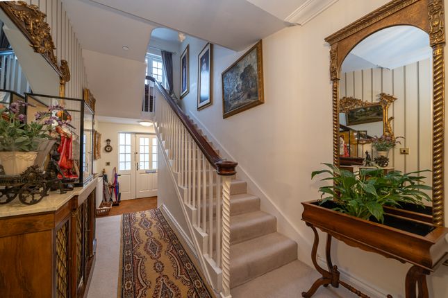 Town house for sale in Rothschild Place, Tring