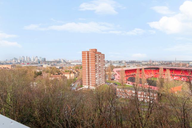 Leon House, The Heights, SE7, Charlton photo 2